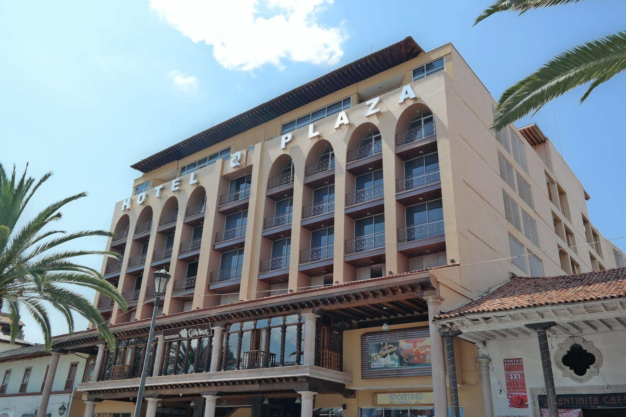 Plaza Uruapan Hotel Exterior photo